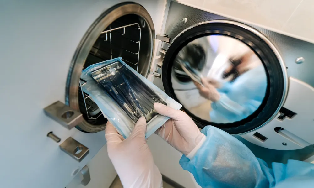 世界水準の滅菌体制（クラスB）