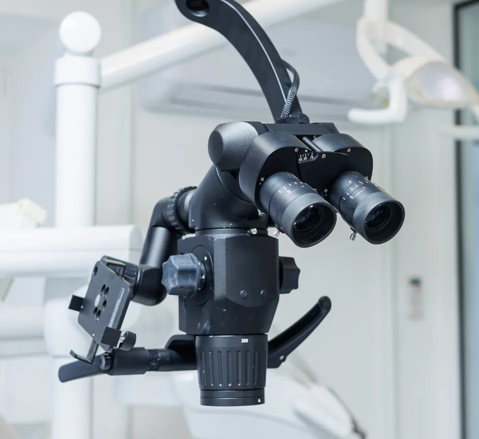 マイクロスコープ CT完備の精密診断