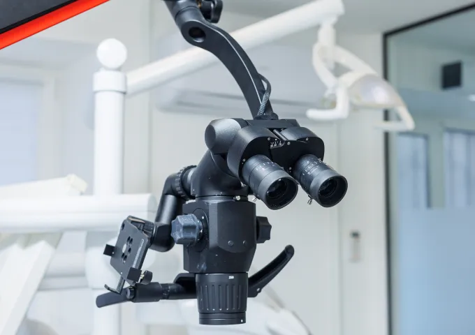 マイクロスコープによる破折診断